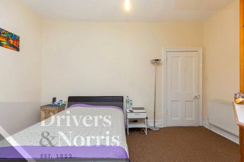 1 bedroom apartment to rent, Alexandra Grove, North Finchley, London, N19