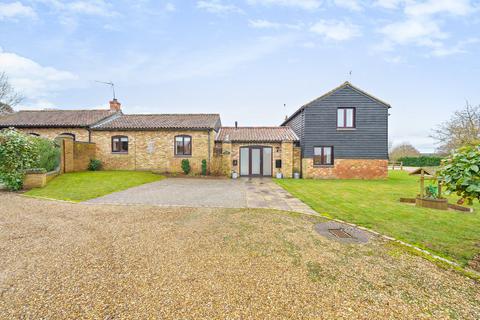 4 bedroom barn conversion for sale, Manor Farm Barns, Church Road, Westoning, MK45