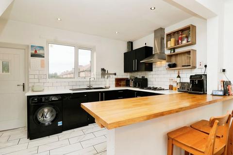 3 bedroom semi-detached house for sale, Greenway, Altrincham WA14