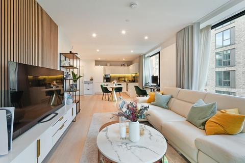 2 bedroom apartment for sale, John Cabot House, Royal Wharf, London, E16