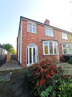 3 bedroom semi-detached house to rent, Eastlands, Stafford, ST17 9BB