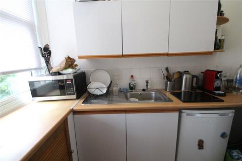 Studio to rent, Alexandra Grove, Finchley, London, N12