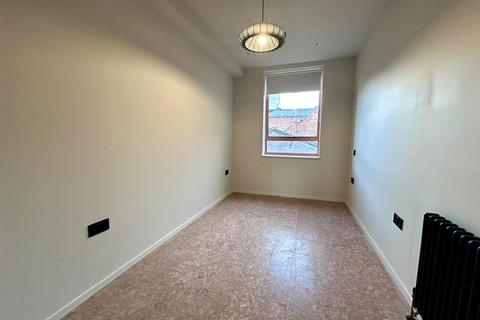 2 bedroom house to rent, Overbury Road, London