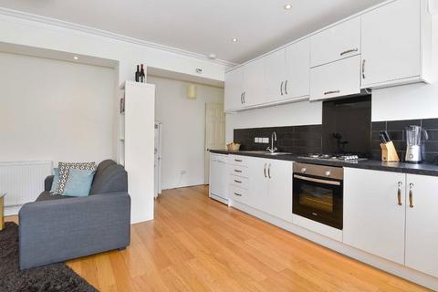 1 bedroom flat to rent, Wyatt Park Road, London SW2