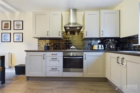 9 Ivinson Way, Bramshall, Uttoxeter, ST14 5BF