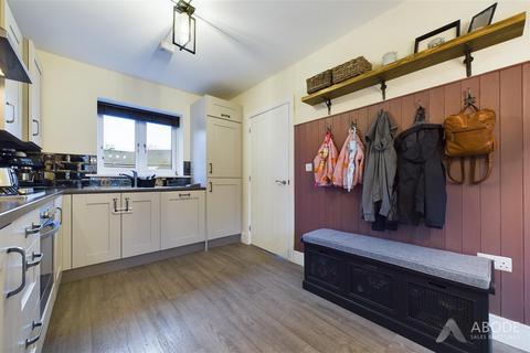 9 Ivinson Way, Bramshall, Uttoxeter, ST14 5BF