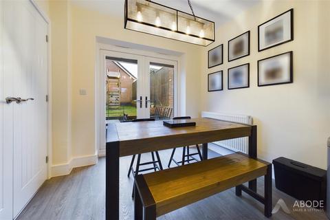 9 Ivinson Way, Bramshall, Uttoxeter, ST14 5BF