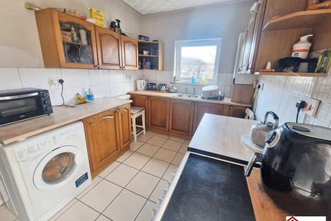 3 bedroom detached house for sale, Farm Road, Trebanos, Pontardawe, Swansea, West Glamorgan, SA8 4DE