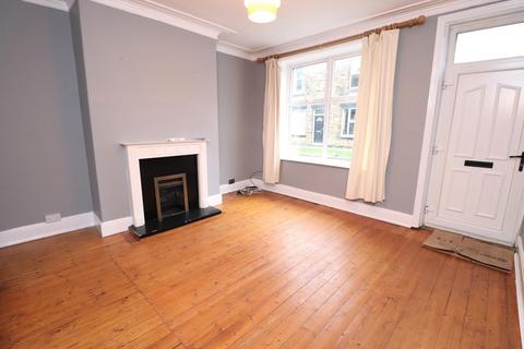 3 bedroom end of terrace house to rent, Oakroyd Mount, Stanningley, Pudsey, West Yorkshire, UK, LS28