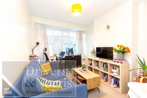 2 bedroom apartment to rent, Torrington Court, North Finchley, London, N12