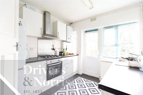 2 bedroom apartment to rent, Torrington Court, North Finchley, London, N12