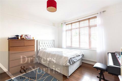 2 bedroom apartment to rent, Torrington Court, North Finchley, London, N12