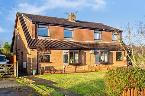 5 bedroom semi-detached house for sale, Ness Close, Preston