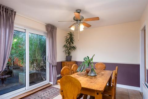 6 Ness Close, Preston, Hull, HU12 8SF