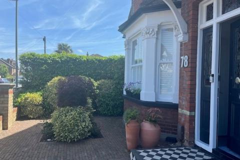 4 bedroom detached house for sale, Wendover Road, Staines-upon-Thames, Surrey, TW18