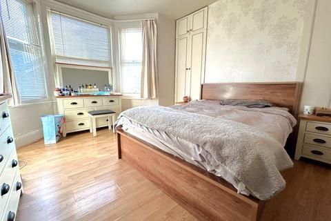 136 Broadfield Road, London, SE6 1TH