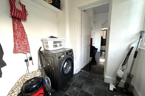 136 Broadfield Road, London, SE6 1TH
