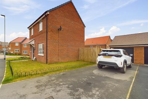 3 bedroom semi-detached house to rent, Gotheridge Drive, Nottingham NG4