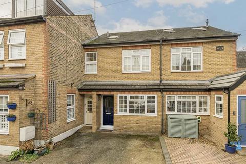 3 bedroom house for sale, Church Lane, Teddington TW11