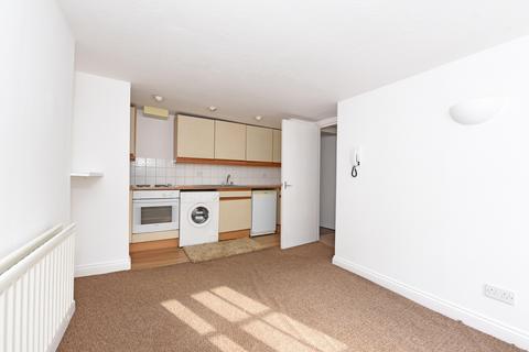 1 bedroom flat to rent, High Street, Aldershot GU11