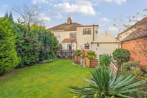 3 bedroom semi-detached house for sale, Leeds Road, Selby