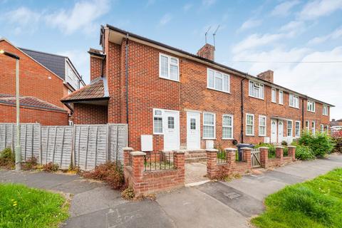 2 bedroom maisonette for sale, Beaconsfield Road, London, SE9