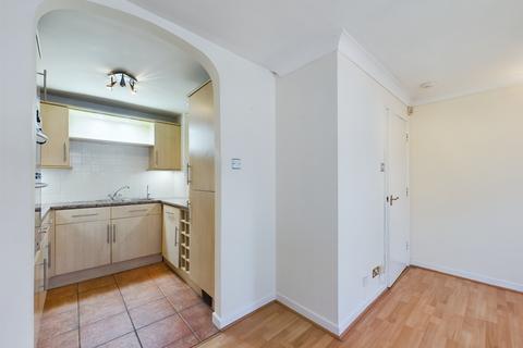 2 bedroom townhouse to rent, Southsea PO4