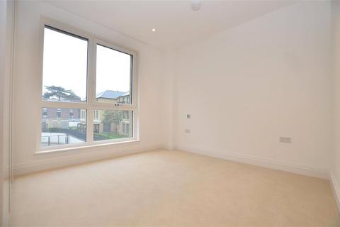 1 bedroom apartment to rent, Pinewood Gardens, Teddington