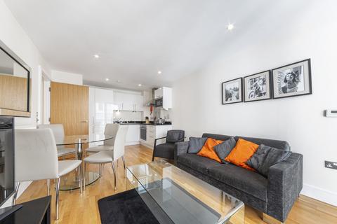 1 bedroom apartment to rent, Millharbour, London E14