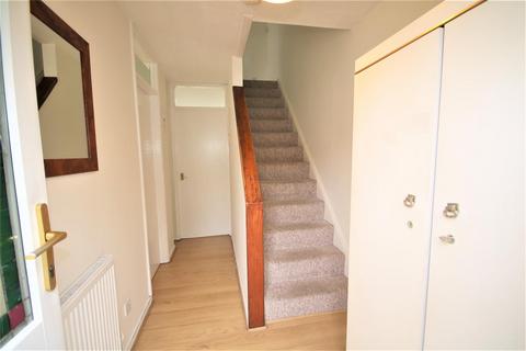 4 bedroom detached house to rent, Hallett Walk, Canterbury