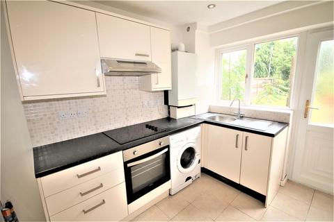 4 bedroom detached house to rent, Hallett Walk, Canterbury