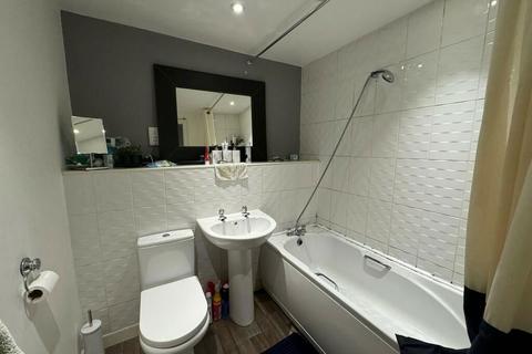 2 bedroom flat for sale, Bramall Lane, Sheffield, South Yorkshire, S2 4RR