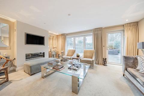 4 Bat Gardens, Kingston Upon Thames, KT2 5FS