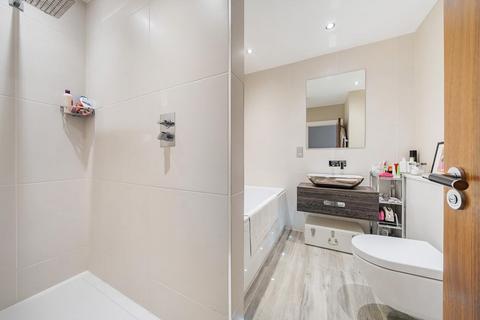 4 Bat Gardens, Kingston Upon Thames, KT2 5FS