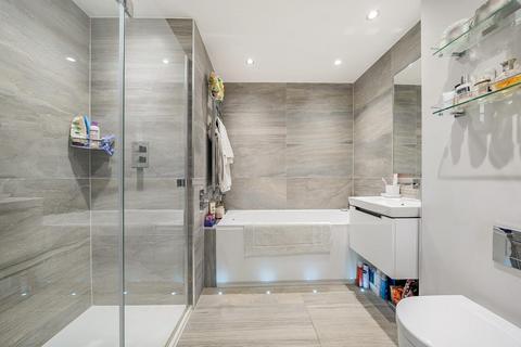 4 Bat Gardens, Kingston Upon Thames, KT2 5FS