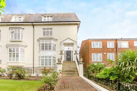 2 bedroom flat for sale, Grosvenor Hill, Wimbledon Village, London, SW19