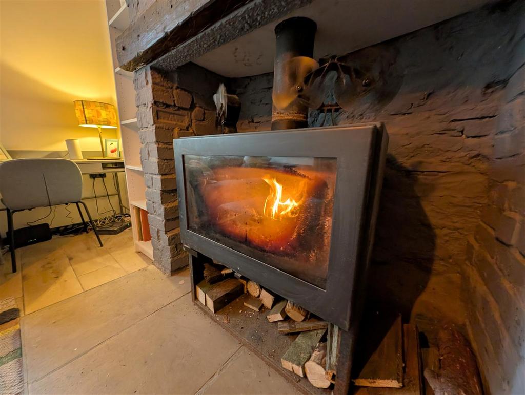 Snug Lounge
