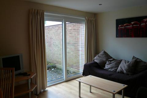 5 bedroom house to rent, Elmbank Avenue, Egham TW20