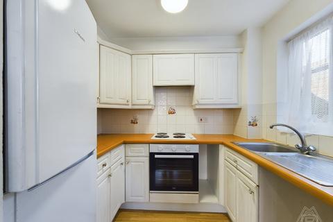 1 bedroom flat for sale, Brimfield Road, Purfleet, Essex, RM19 1R