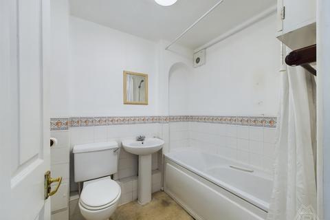 1 bedroom flat for sale, Brimfield Road, Purfleet, Essex, RM19 1R