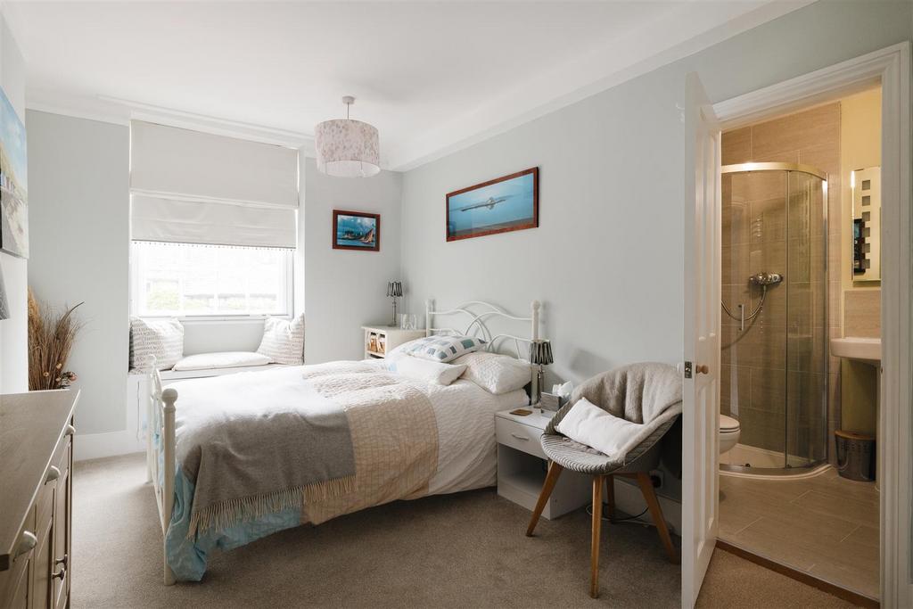 Warwick house (13).jpg