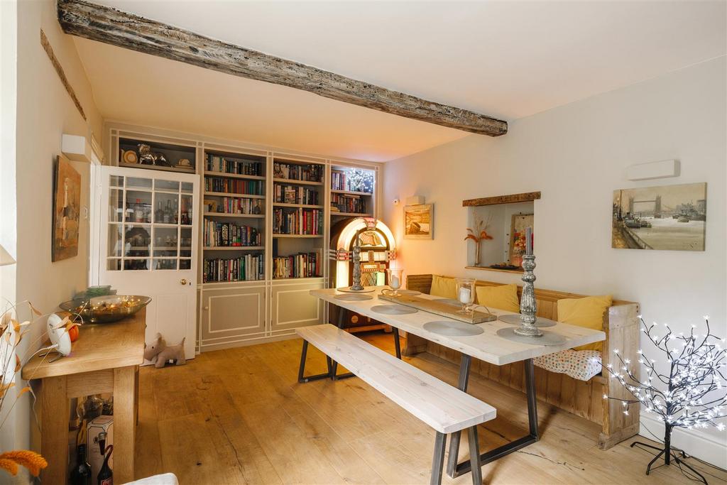 Warwick house (41).jpg