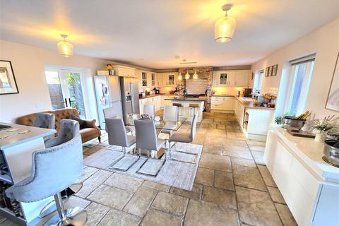 5 bedroom barn conversion for sale, Hobland Road, Bradwell