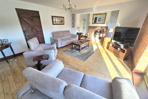 5 bedroom barn conversion for sale, Hobland Road, Bradwell