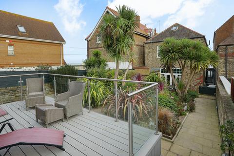 4 bedroom link detached house for sale, Eastern Esplanade, Broadstairs, CT10