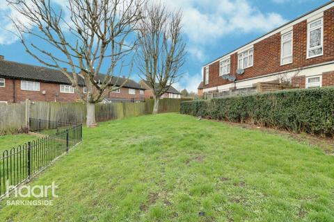 1 bedroom flat for sale, Lowe Close, Chigwell