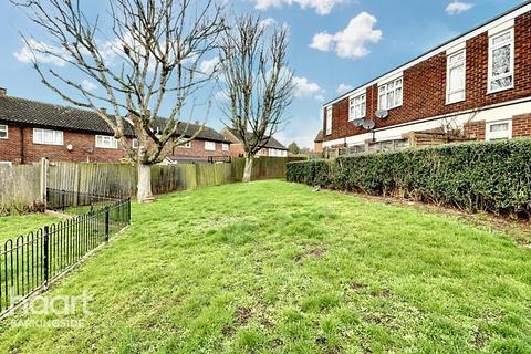 3 Lowe Close, Chigwell, IG7 4LP