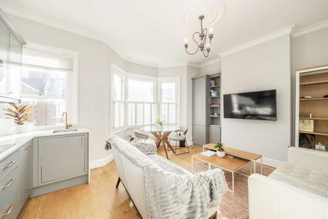 2 bedroom flat for sale, Aliwal Road, London SW11