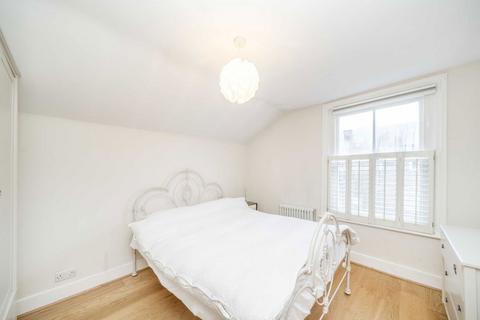 2 bedroom flat for sale, Aliwal Road, London SW11