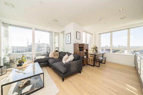 2 bedroom flat for sale, Grant Road, London SW11